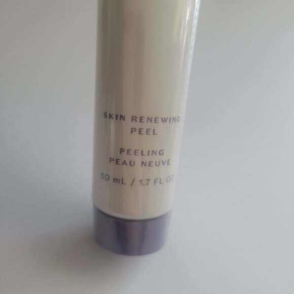 Meaningful Beauty Cindy Crawford Skin Renewing Peel 1.7 oz Anti-Aging New SEALED - Picture 3 of 7